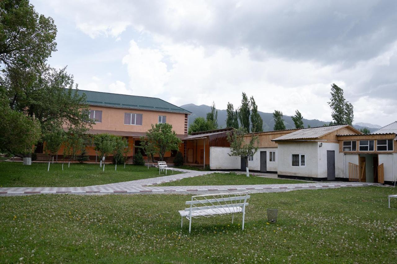 Guest House Jekshen Imeni Karla Marksa (Kemin District, Chuy) Exterior foto