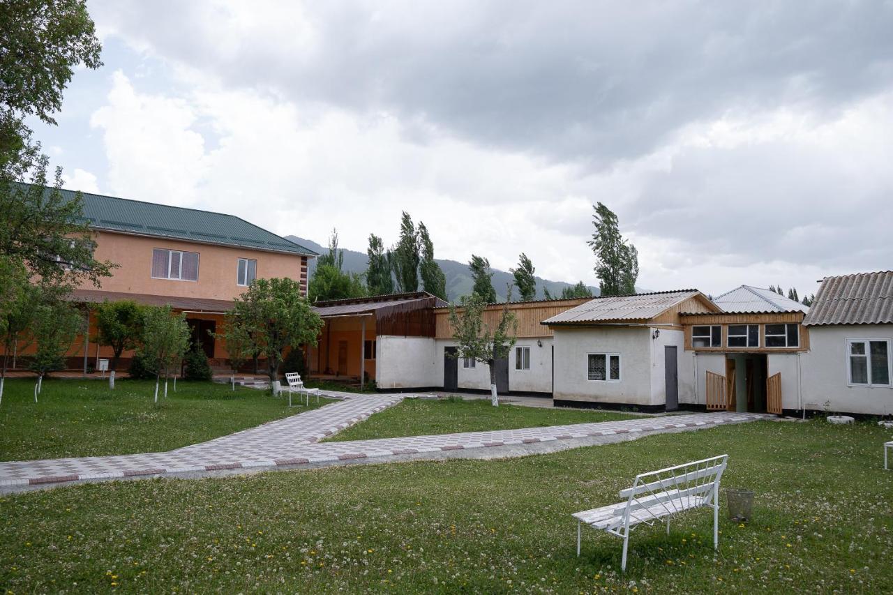 Guest House Jekshen Imeni Karla Marksa (Kemin District, Chuy) Exterior foto